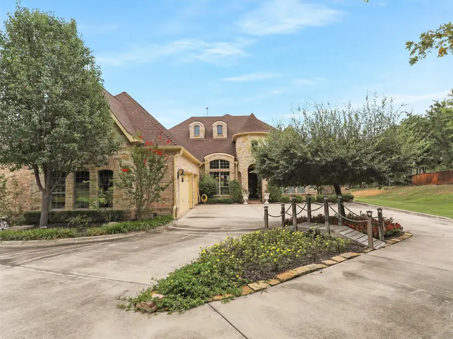 10513 Silver Fox Court, Fort Worth, TX 76108 - Image #2