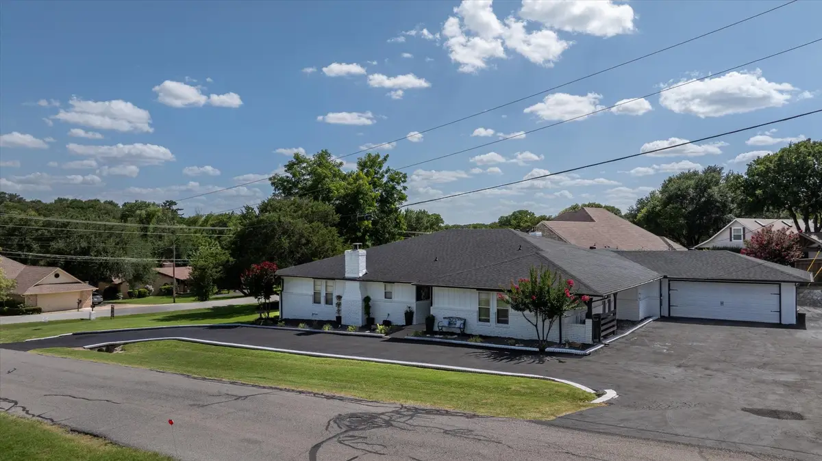 4112 Cimmaron Trail, Granbury, TX 76049 - Image #1