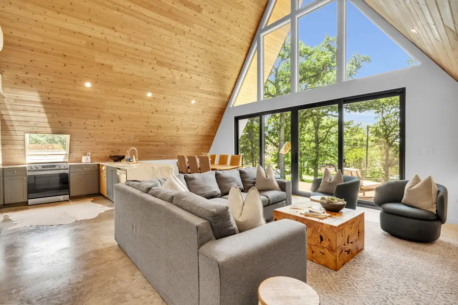 1223 Whispering Springs Drive, Tool, TX 75143 - Image #3