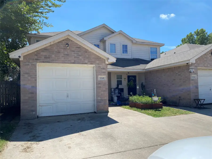 1244 Village Garden Drive, Azle, TX 76020 - Image #3