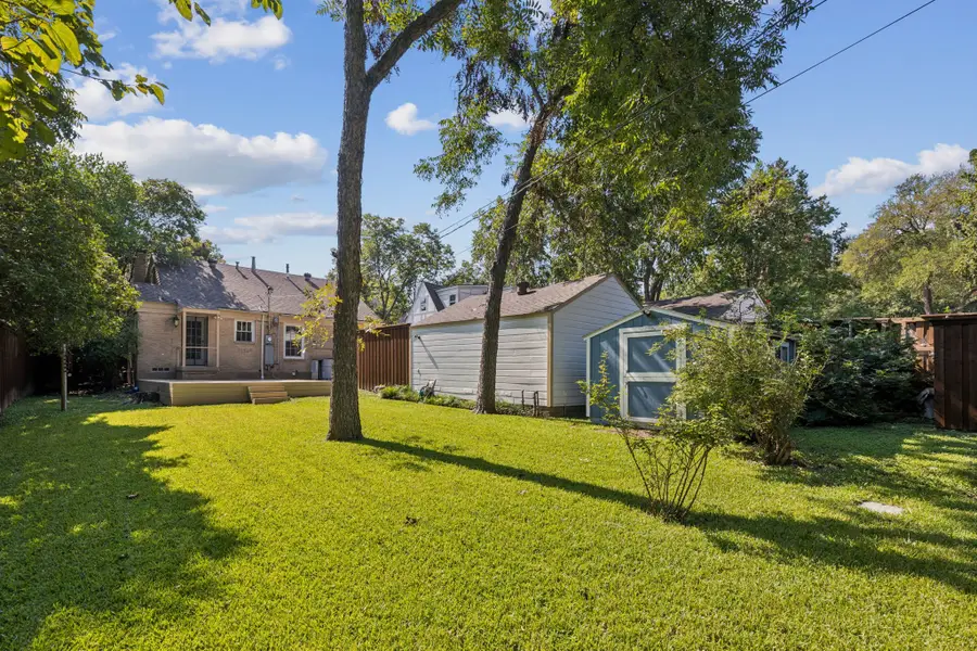7011 Lindsley Avenue, Dallas, TX 75223 - Image #2