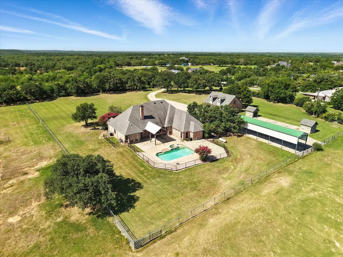 12886 Saint John Road, Pilot Point, TX 76258 - Image #1