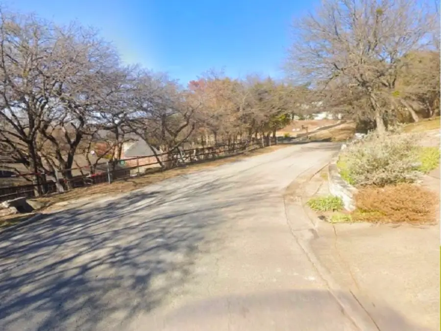 34 Shady Ridge Drive, Cedar Hill, TX 75104 - Image #2