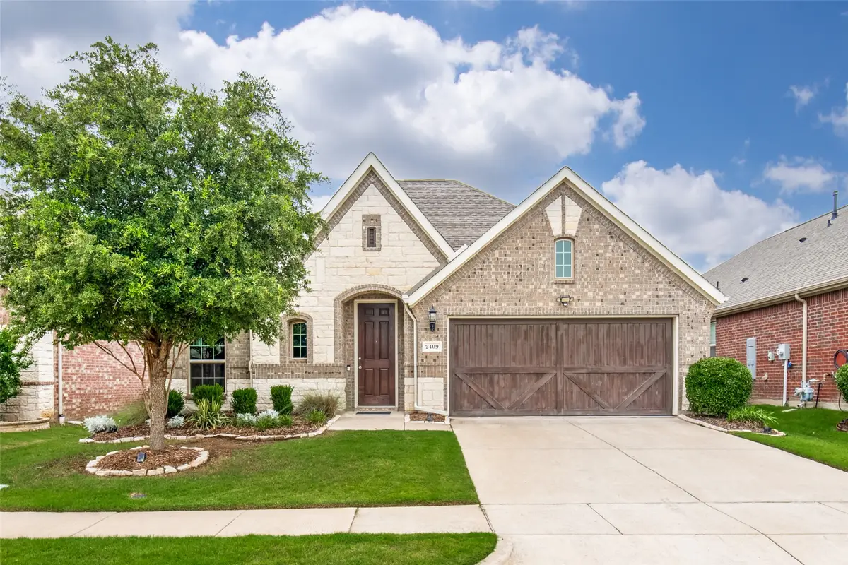 2409 Valley Lane, Carrollton, TX 75010 - Image #1