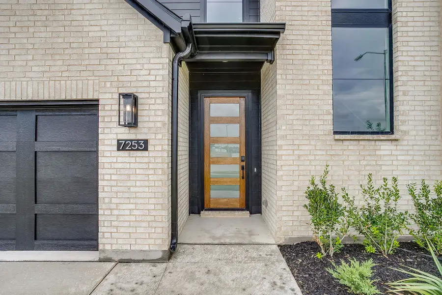 7253 Wayward Wind Drive, Fort Worth, TX 76179 - Image #2