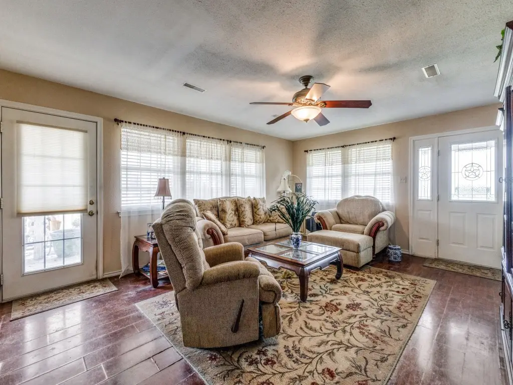 1662 Ross Lane, Boyd, TX 76023 - Image #1