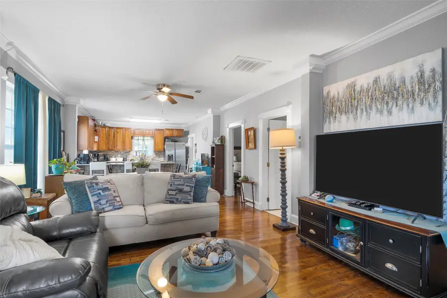 2700 Cole Avenue, Waco, TX 76707 - Image #3