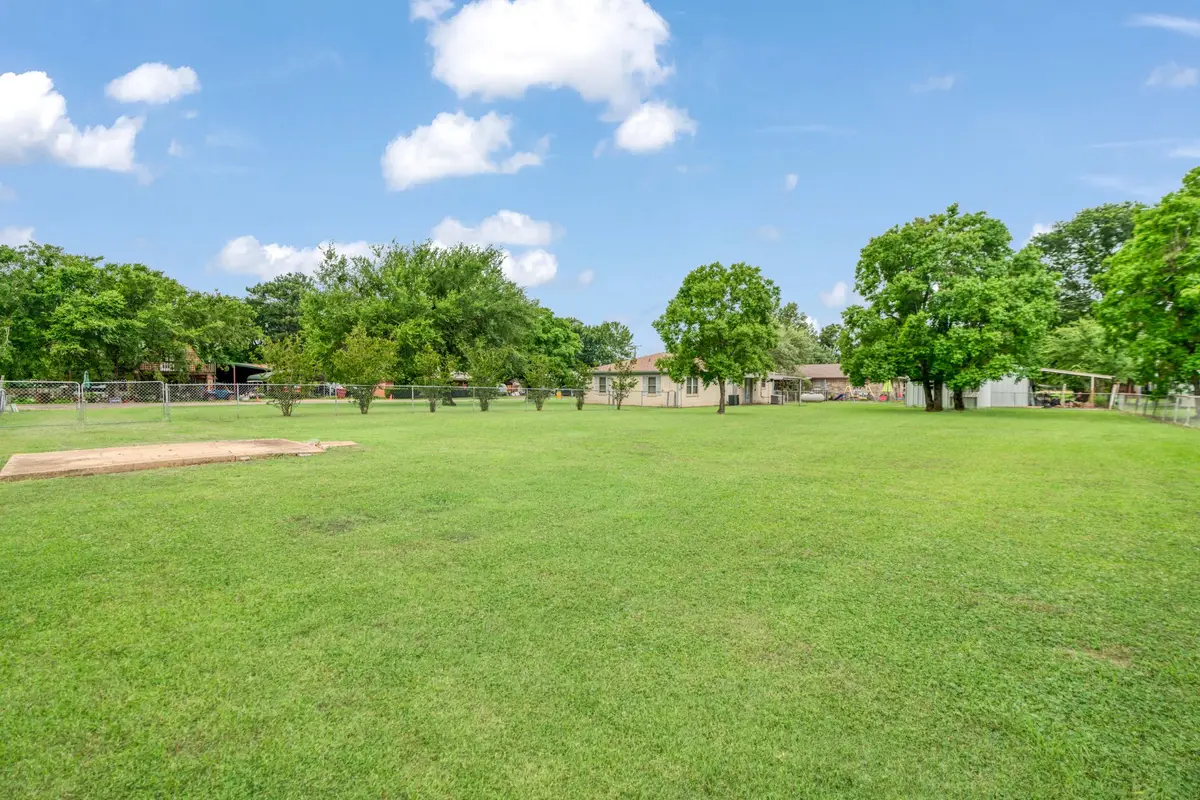 160 Morris Drive, Blossom, TX 75416 - #1