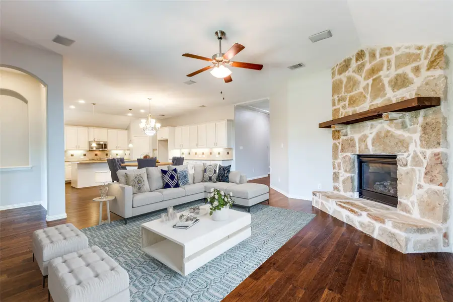 9728 Bitterroot Drive, Little Elm, TX 75068 - Image #3