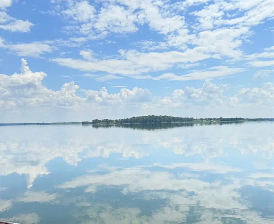 310 Lakewood Lane, Honey Grove, TX 75446 - Image #2