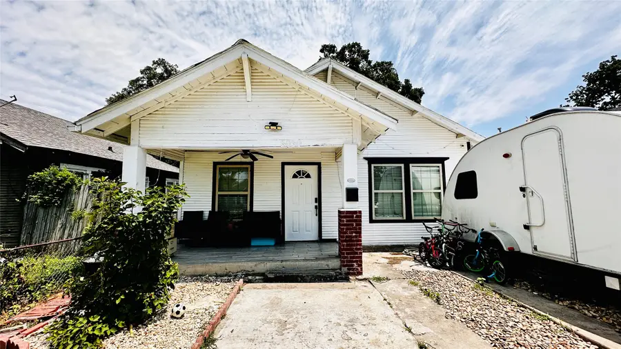 3030 Warren Avenue, Dallas, TX 75215 - Image #2