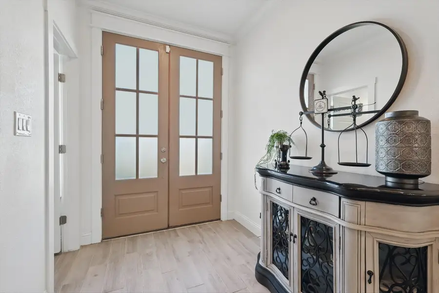 121 Bluegrass Trail, Springtown, TX 76082 - Image #3