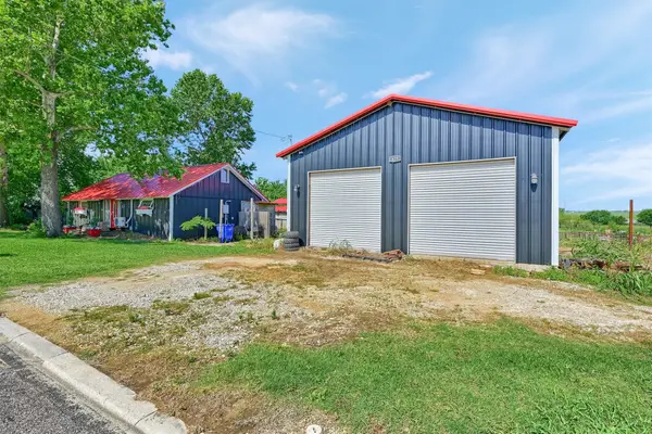 629 Broadway Street, Whitesboro, TX 76273