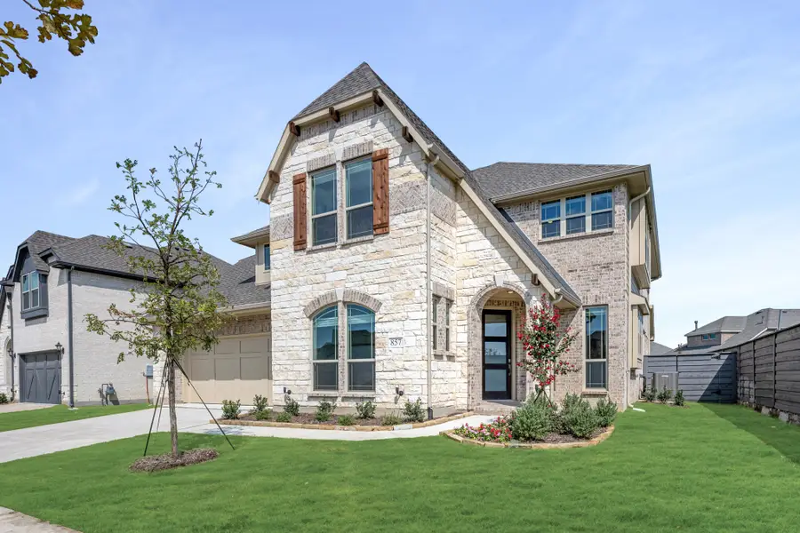 857 Blue Yucca Lane, Pilot Point Aubrey, TX 76227 - Image #3