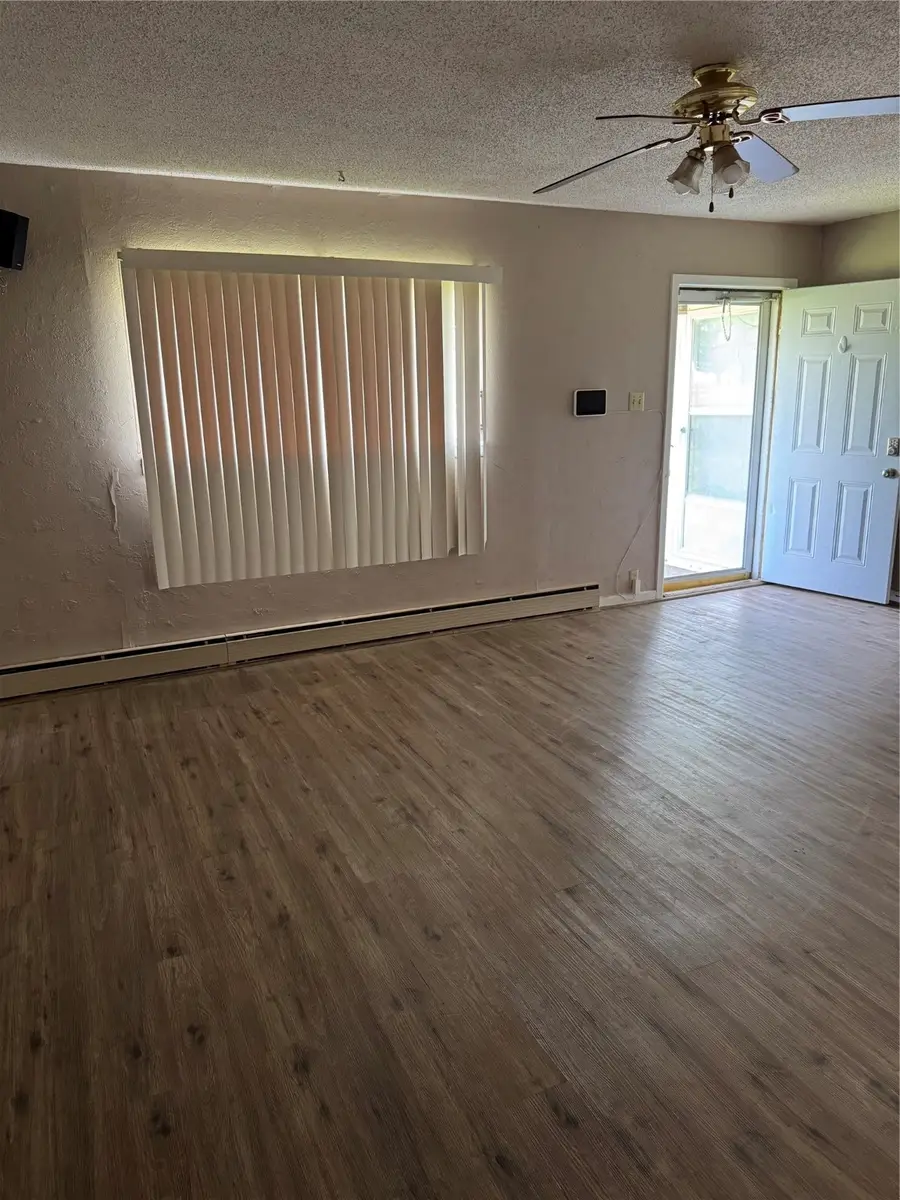 407 W 12th Street, Quanah, TX 79252 - Image #3