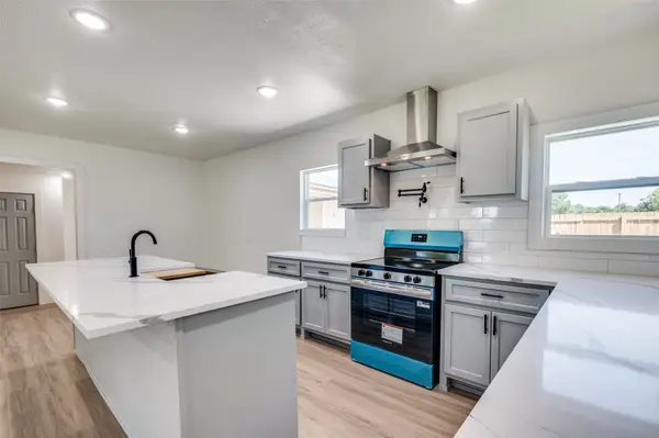 107 Mcarthur Lane, Cleburne, TX 76031