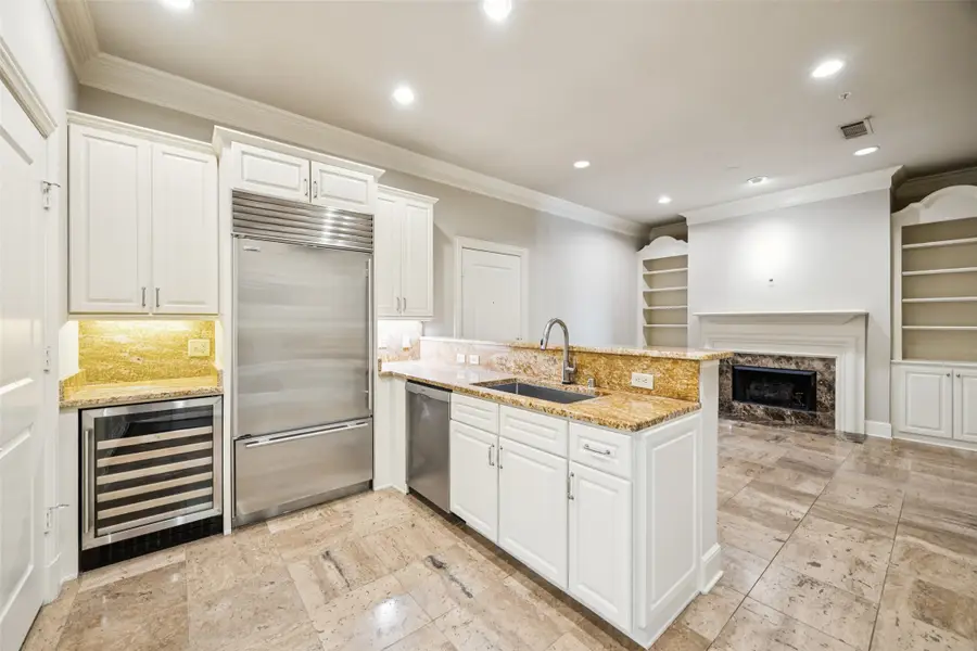 4240 Prescott Avenue #5B, Dallas, TX 75219 - Image #3