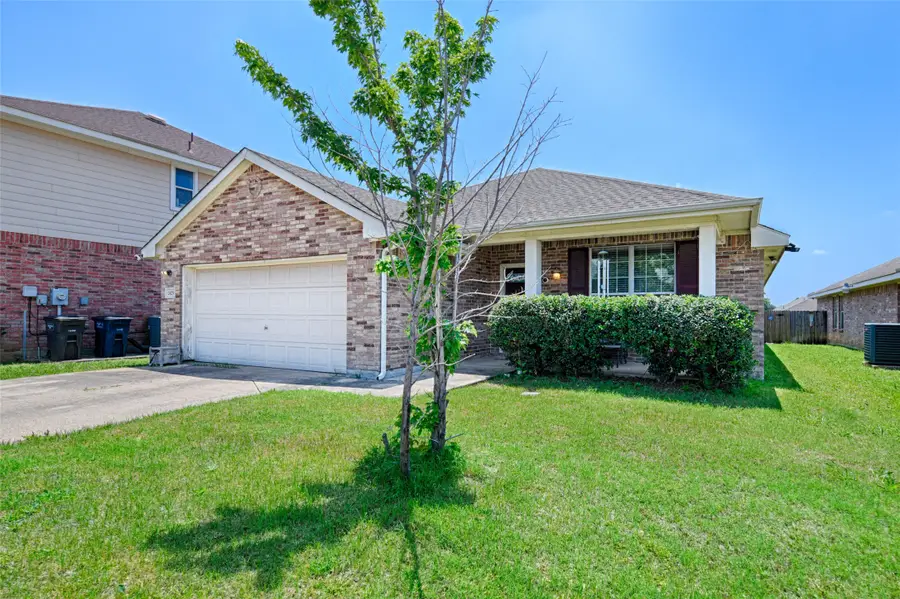 2429 Forest Creek Drive, Fort Worth, TX 76123 - Image #2