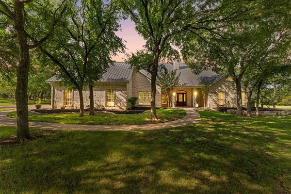 355 Winding Trail, Crawford, TX 76638
