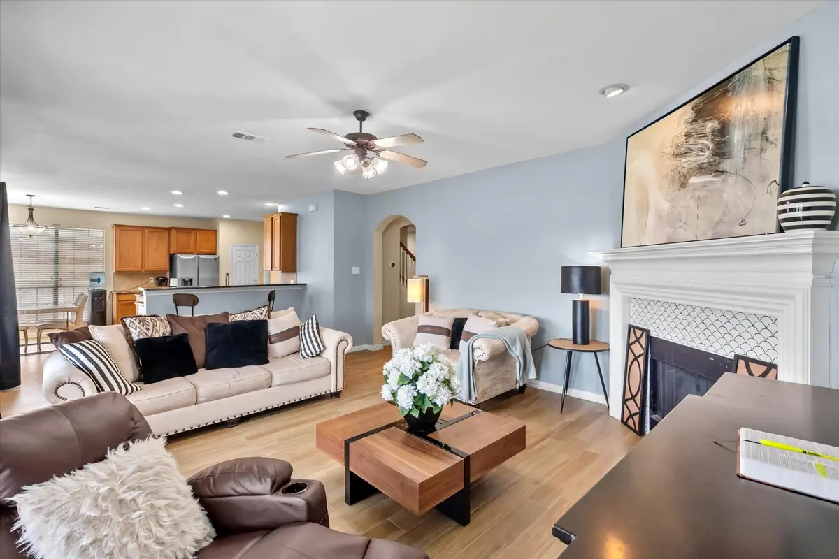 2585 Shoreview Drive, Grand Prairie, TX 75054 - Image #1