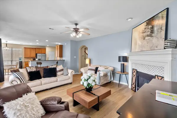 2585 Shoreview Drive, Grand Prairie, TX 75054