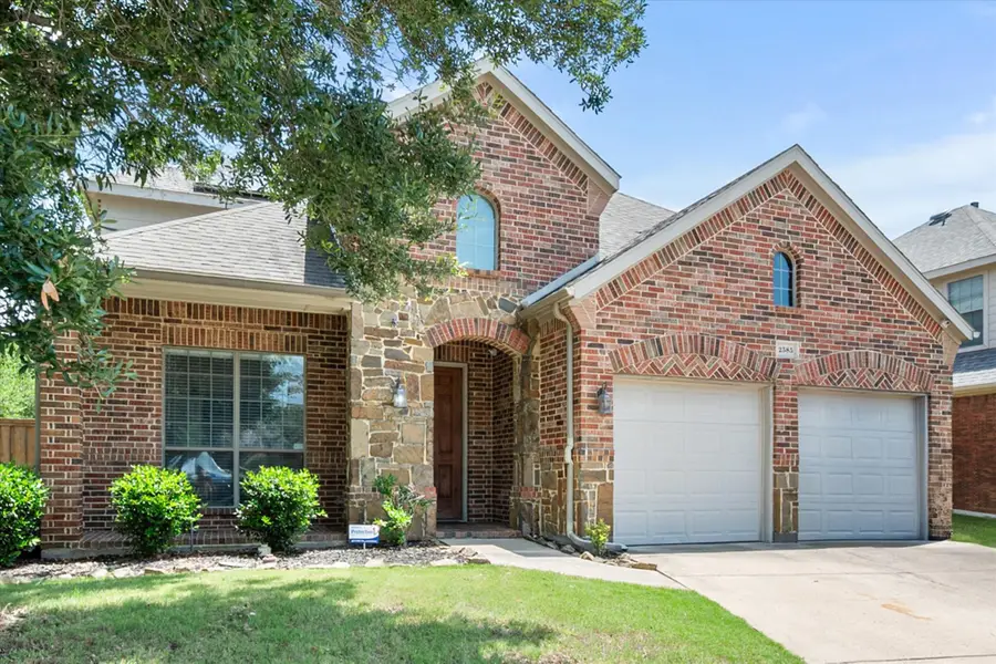 2585 Shoreview Drive, Grand Prairie, TX 75054 - Image #2