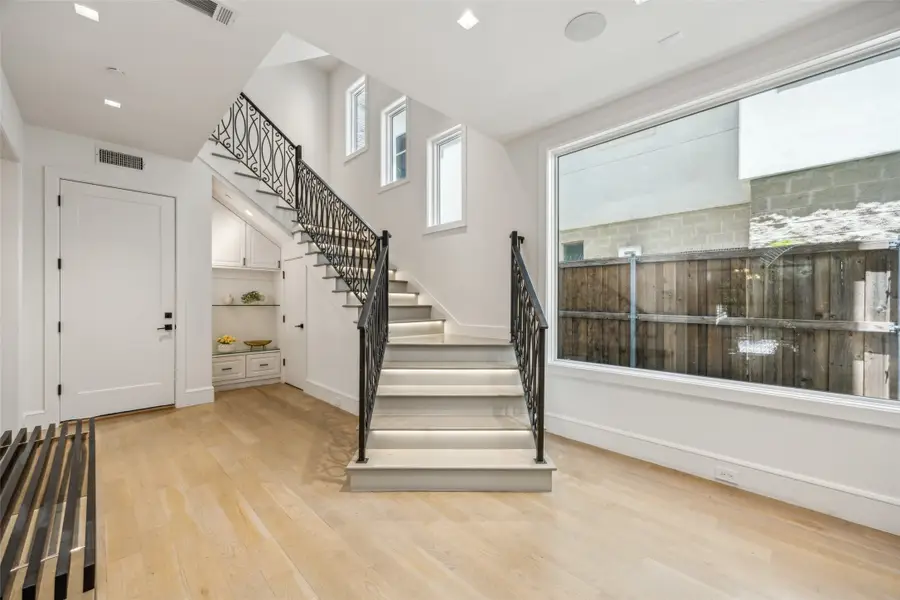 2210 Boll Street, Dallas, TX 75204 - Image #2