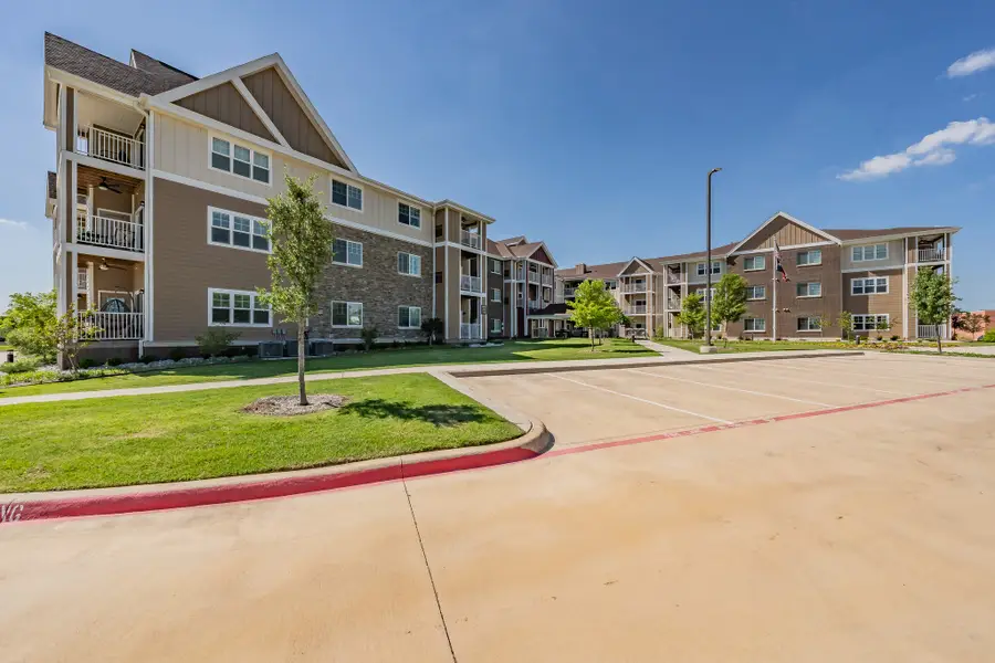 8381 Davis Boulevard #208, North Richland Hills, TX 76182 - Image #2