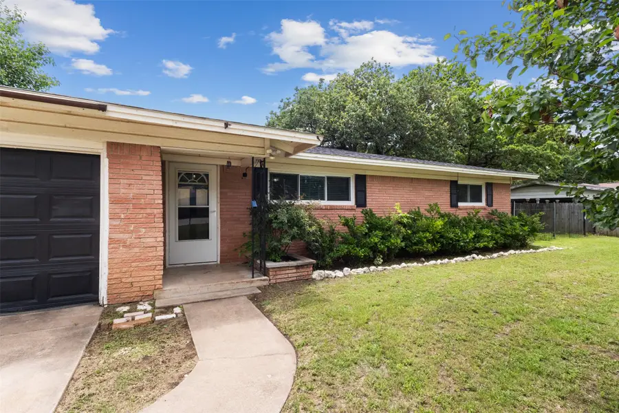 3005 S Lipsey Street, Decatur, TX 76234 - Image #2