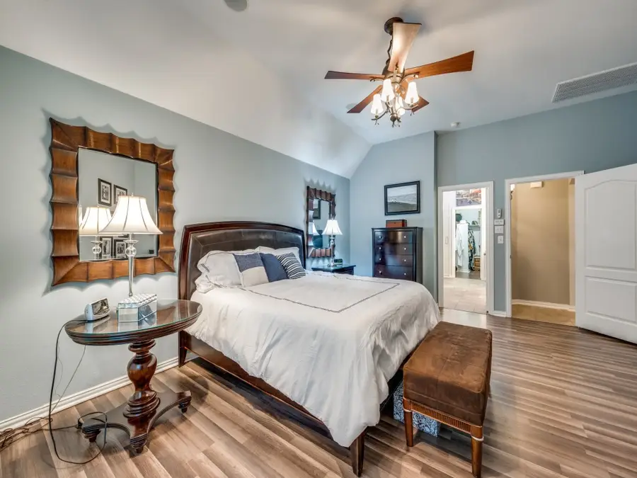 804 Sword Bridge Drive, Lewisville, TX 75056 - Image #3