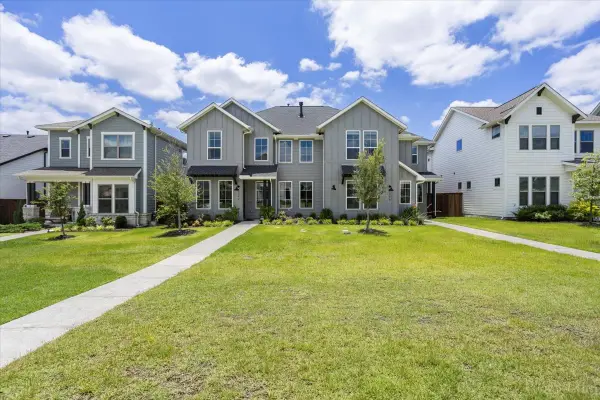 2240 Drake Street, Fort Worth, TX 76008