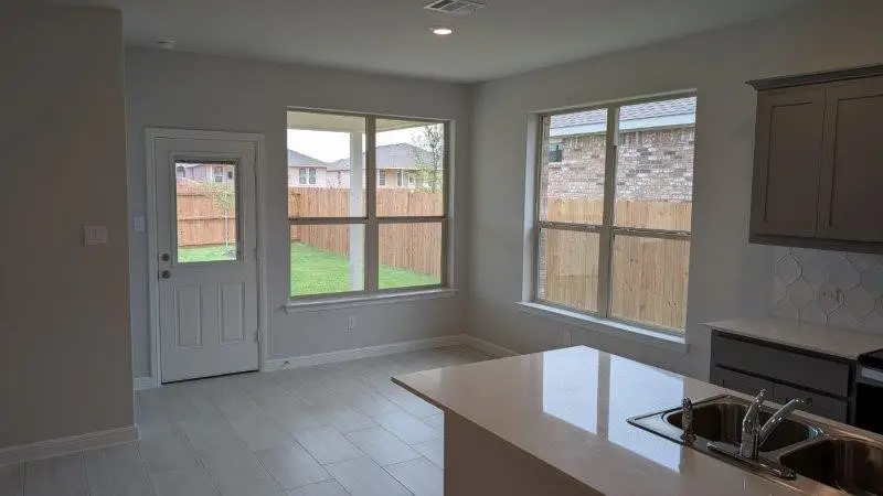 953 Traction Trail, Cleburne, TX 76031 - Image #3