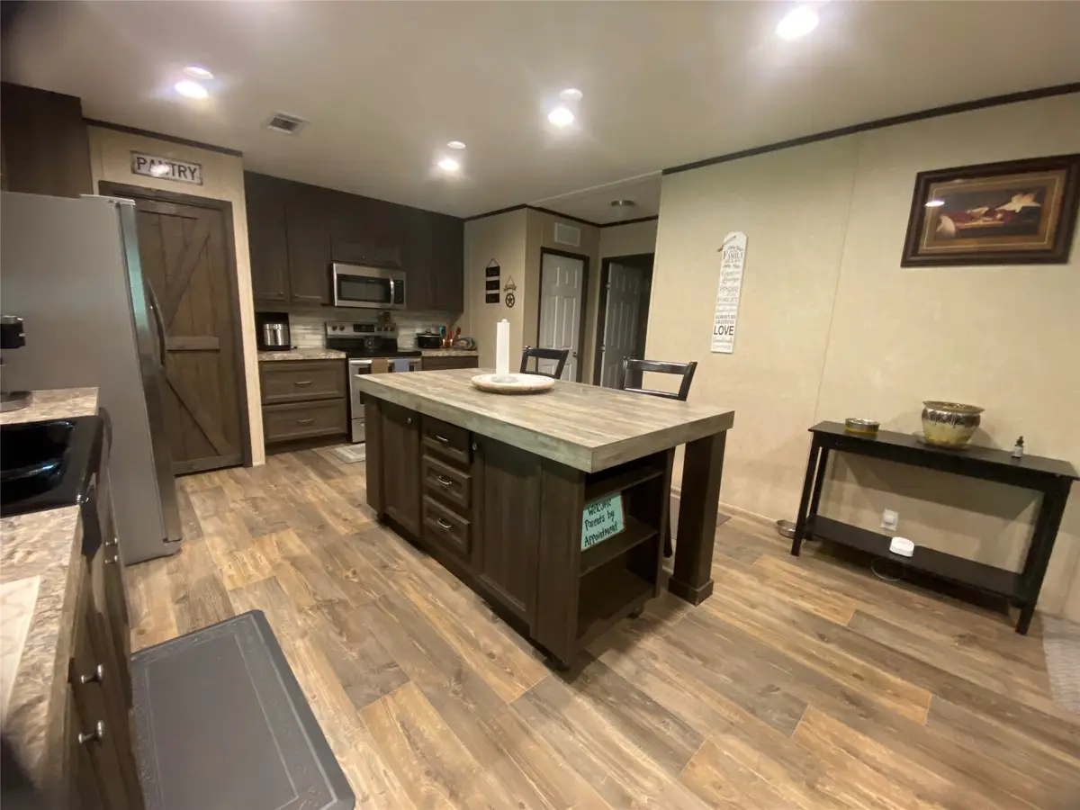 515 Whitaker Circle, Gordonville, TX 76245 - Image #1