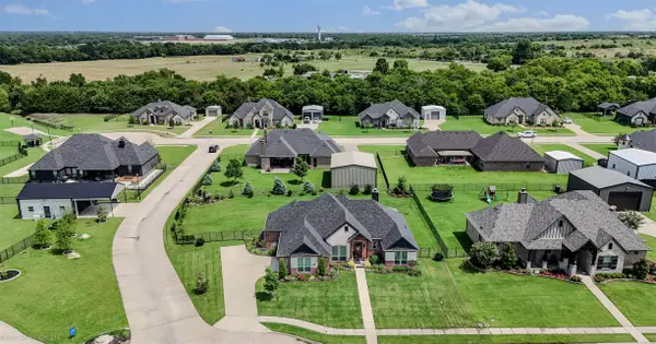 1008 Balgair Street, Caddo Mills, TX 75135