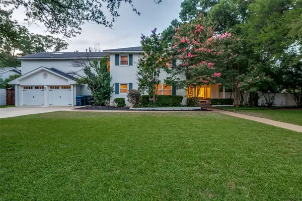 6218 Kenwick Avenue, Fort Worth, TX 76116