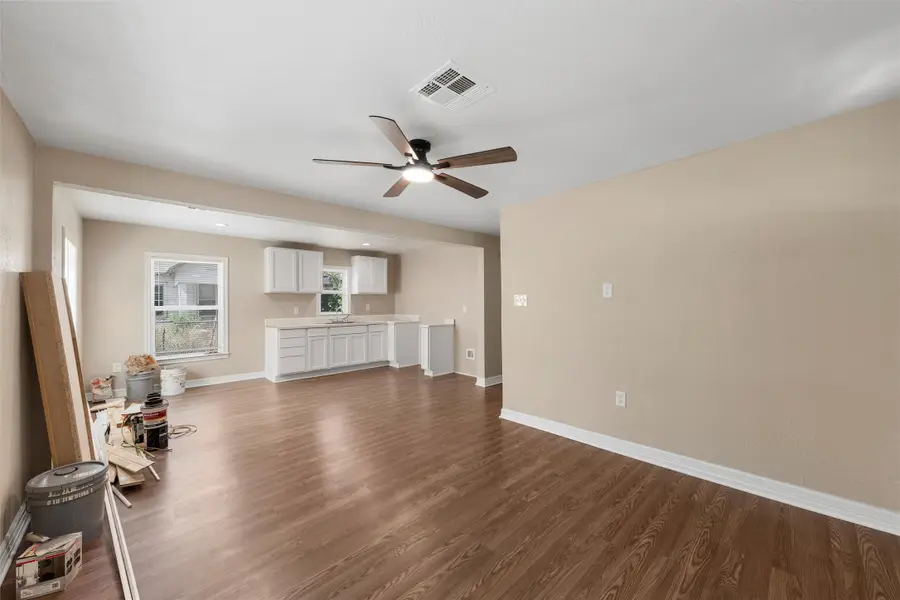 700 N Gresham Street, Marlin, TX 76661 - Image #3