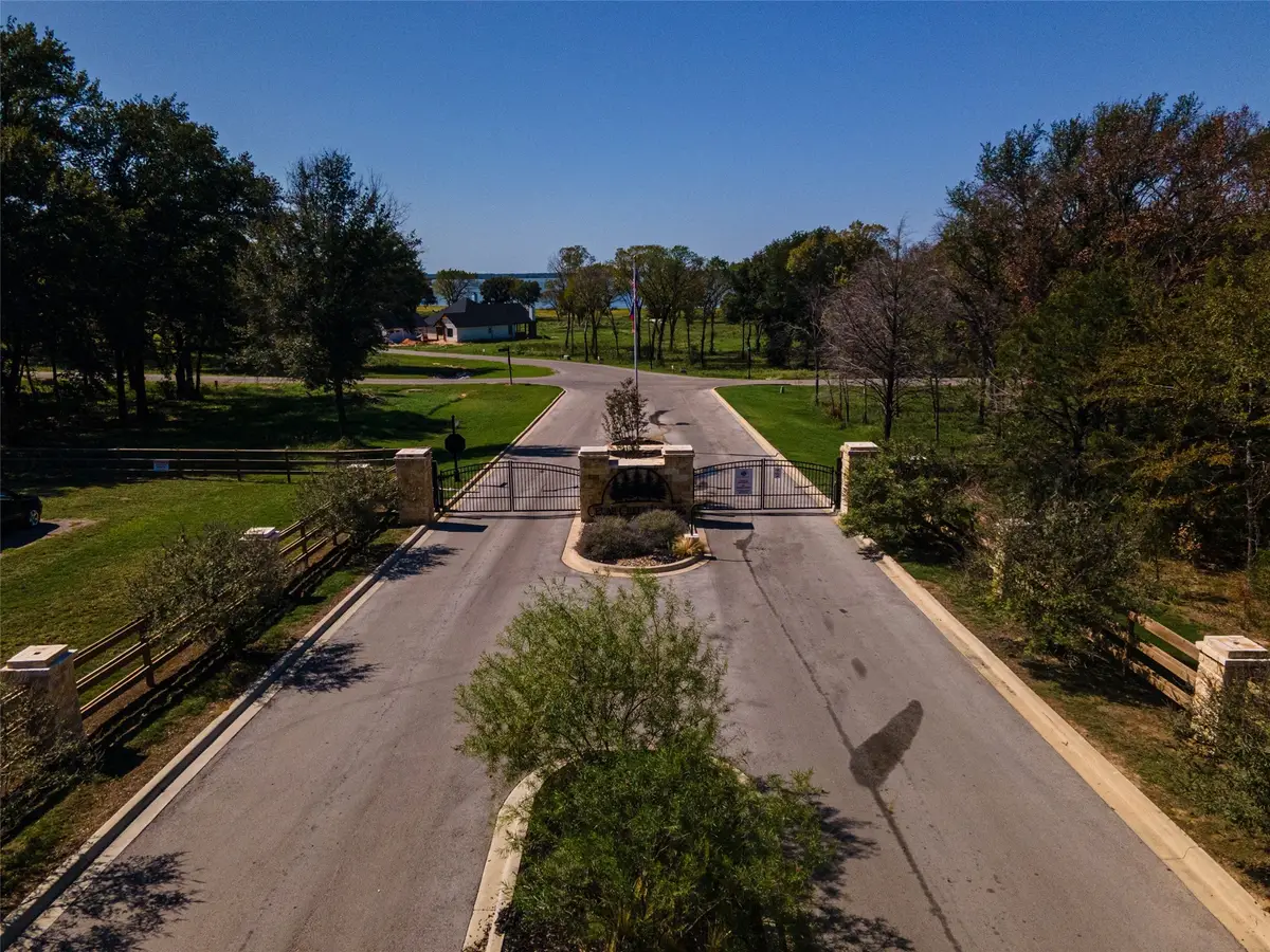 32 Shoreline Drive, Cedar Creek Lake, TX 75143 - Image #1