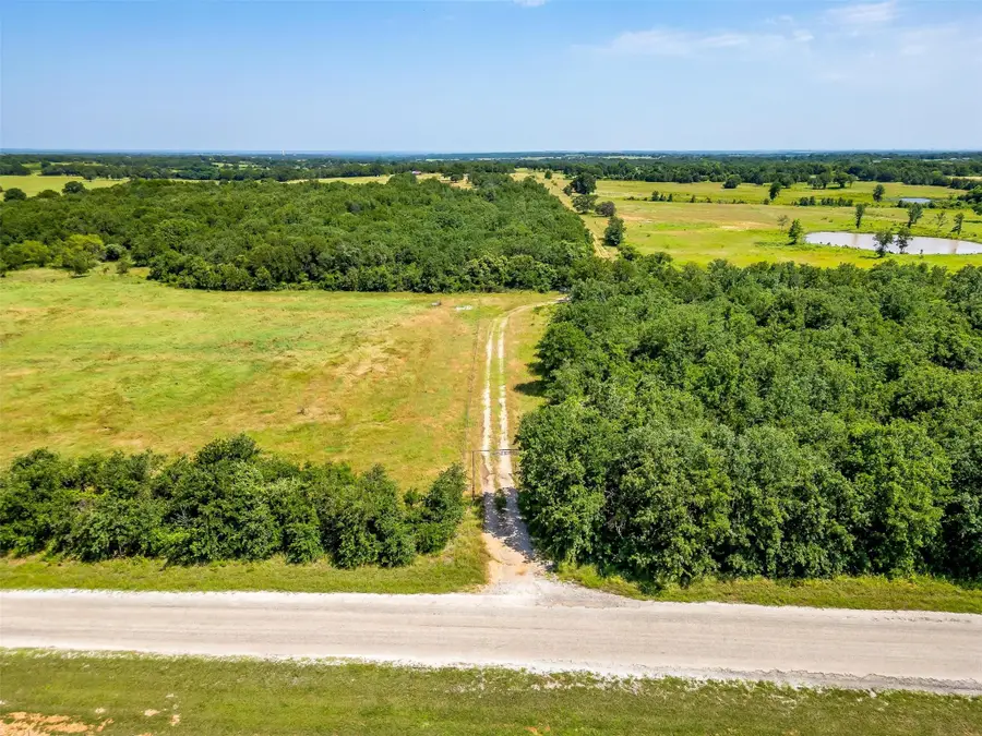 210 Trails End, Poolville, TX 76487 - Image #2