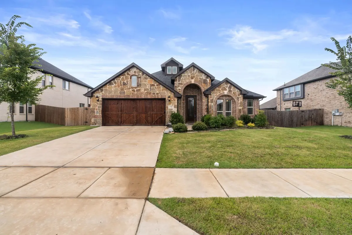 190 Half Moon Drive, Waxahachie, TX 75165 - Image #1
