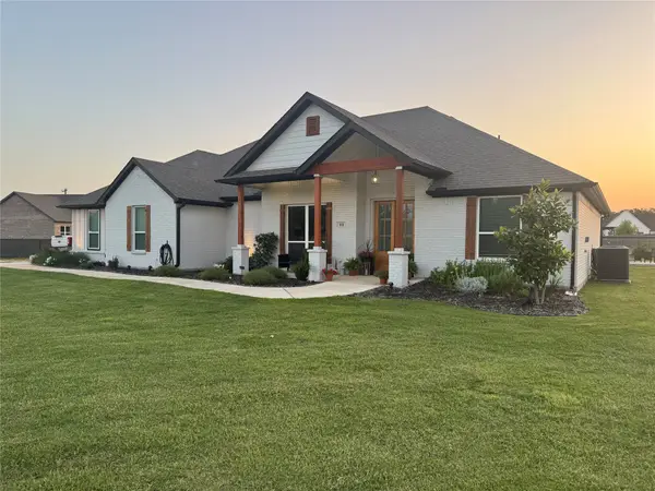 111 Bluegrass Trail, Springtown, TX 76082