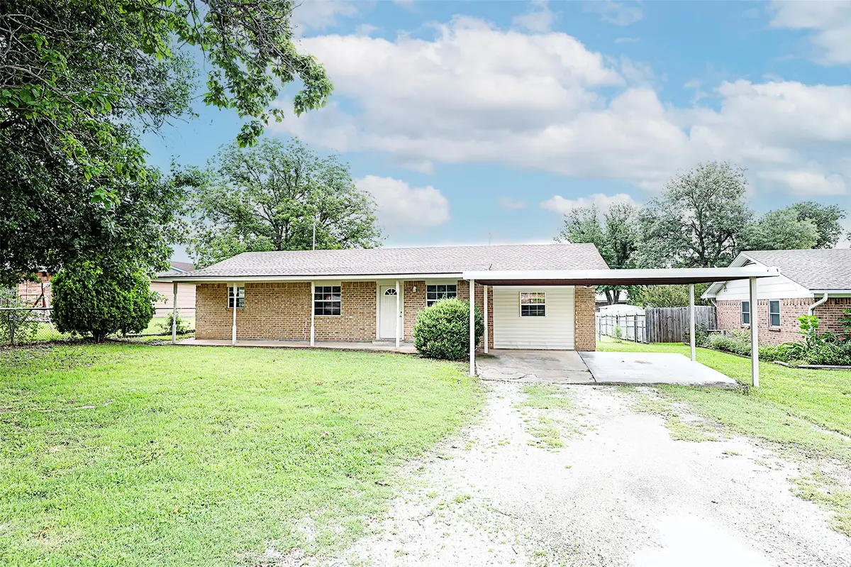 103 Wise Street, Nocona, TX 76255 - Image #1