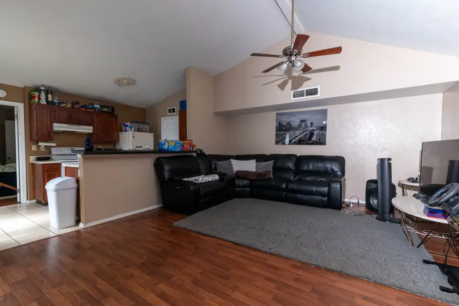 434 Pogue Street, Cedar Hill, TX 75104 - Image #3