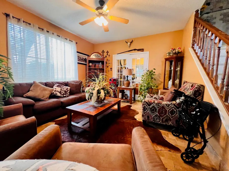 2000 Homestead Drive, Mesquite, TX 75181 - Image #3