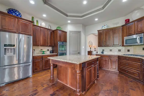 206 Hidden Meadow Circle, Midlothian, TX 76065