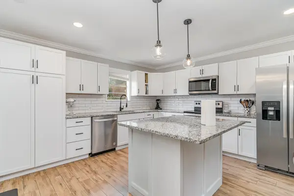 109 Carroll Drive, Athens, TX 75752