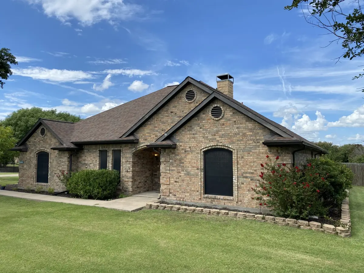 1201 E Oaklawn Drive, Talty, TX 75160 - Image #1