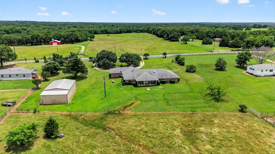 929 County Line Church Road, Whitesboro, TX 76273 - Image #2