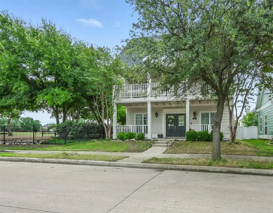 1828 Brown Thrasher Boulevard, Savannah, TX 76227 - Image #2