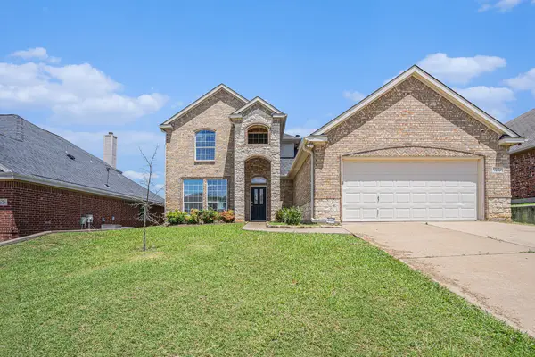 1121 Hidden Glen Court, Burleson, TX 76028