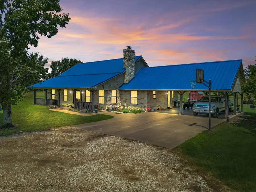 239 Valek Road, Ennis, TX 75119 - Image #3